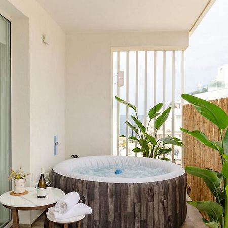 ポリニャーノ・ア・マーレApulialux Seaview Prestige Apt / Jacuzzi + Parkingアパートメント エクステリア 写真